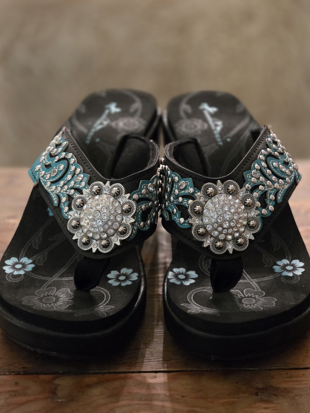 MONTANA WEST New Turquoise Embellished Platform Sandals - Picture 1 of 4